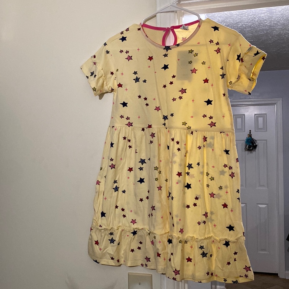 Girls dress